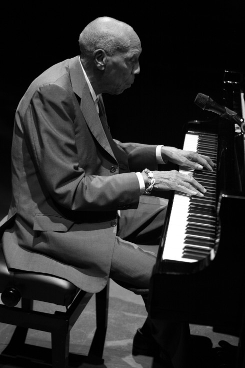 Bebo Valdés (piano)